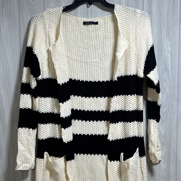 Simplee Striped Knit Open Front Duster Cardigan Size Small - Picture 2 of 9